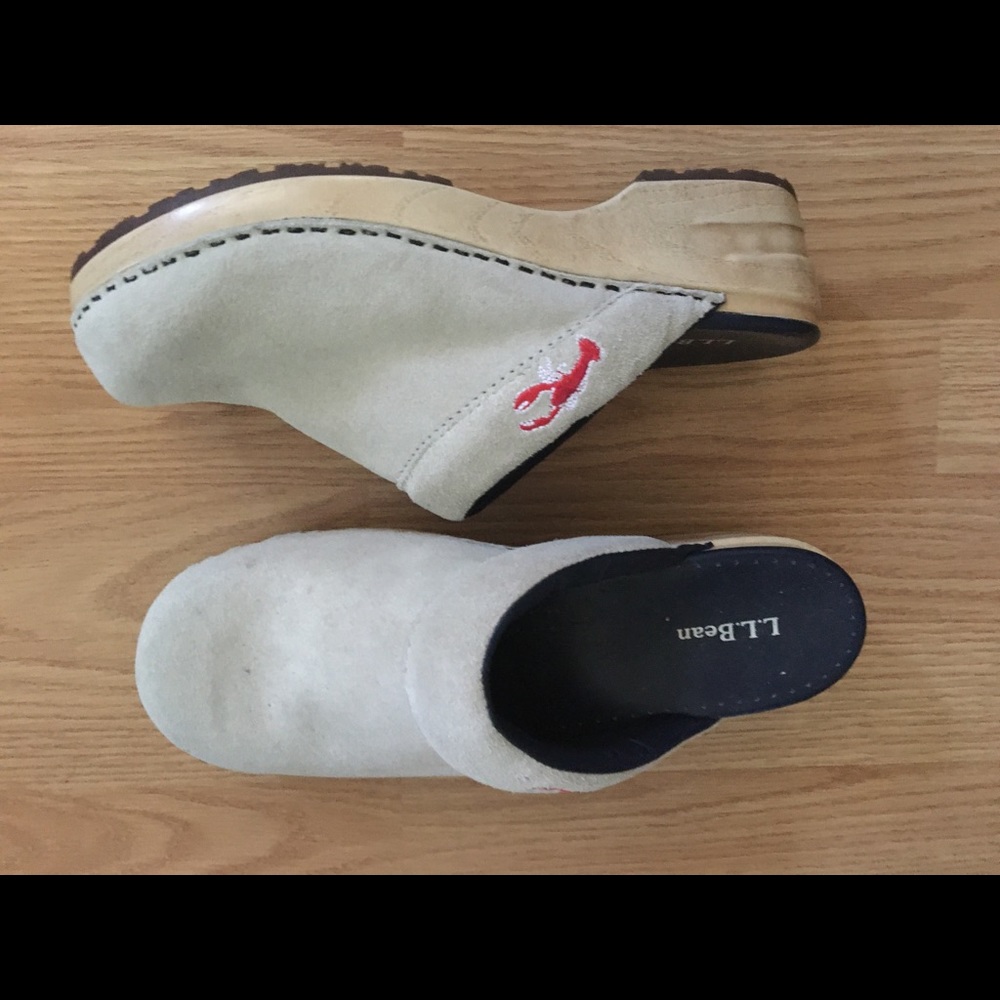 L L Bean Embroidered Lobster Clogs